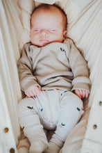Load image into Gallery viewer, RIB  Sweater with sweet Pineapple